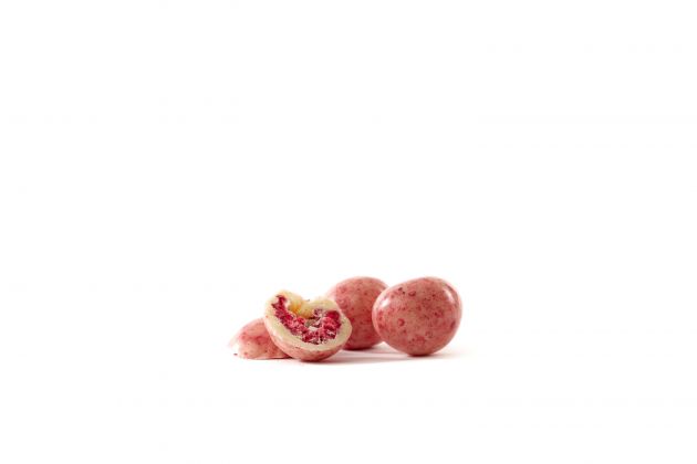 Choco fruits Cele maline v beli čokoladi s kremo