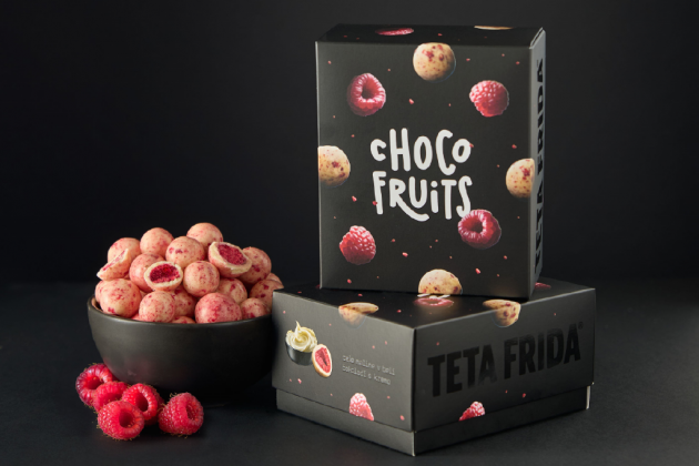 premium Choco fruits Cele maline v beli čokoladi s kremo