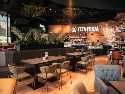 Teta Frida v Ljubljani odprla že šesto čokoladno kavarno v Sloveniji