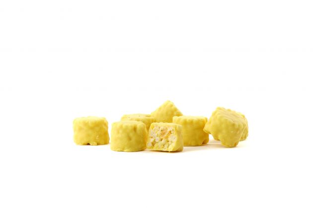 Crispies mango v beli cokoladi