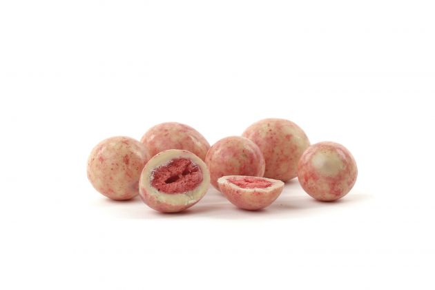 Choco fruits Cele jagode v proteinski beli čokoladi s kremo