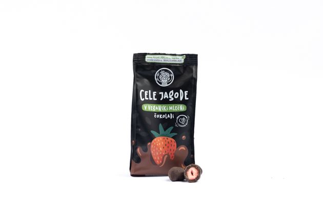 Cele jagode v veganski čokoladi paket 7+1 gratis