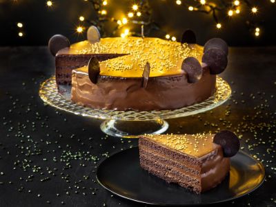 Praznični čas z zlato čokoladno torto Goldivo in izbranimi kreacijami
